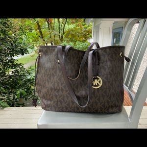 Michael Kors MK logo east west tote